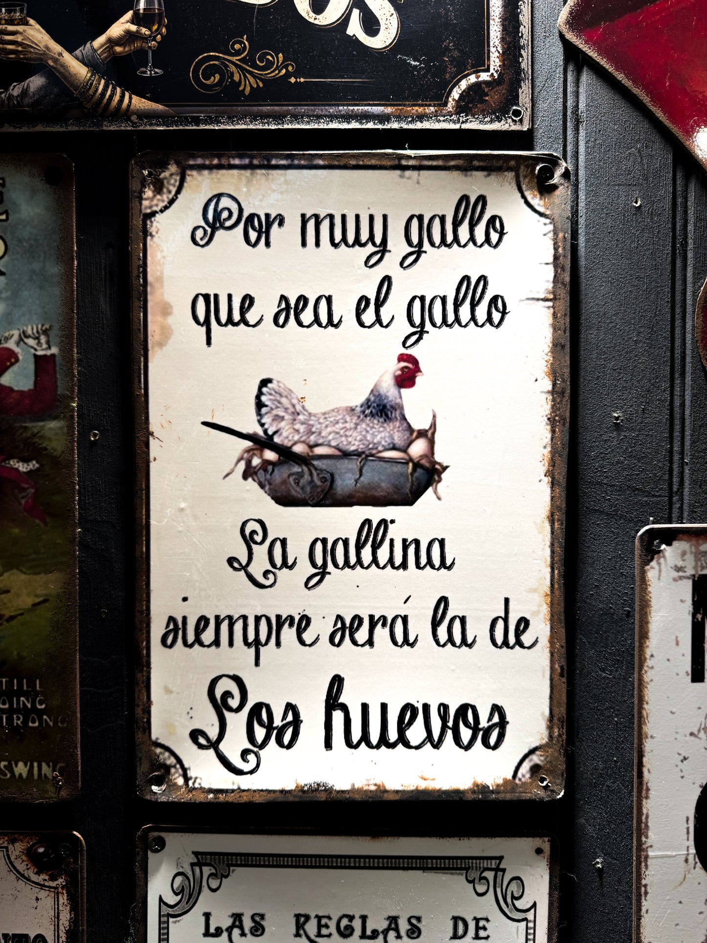 POR MUY GALLO QUE SEA EL GALLO, LA GALLINA ES LA DE LOS HUEVOS